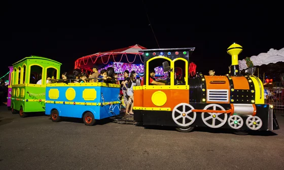 Trackless Train 03 (Rainbow)
