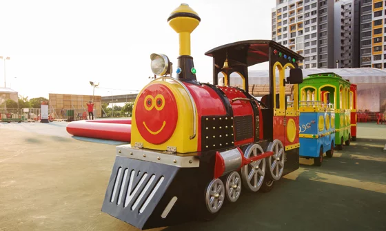 Trackless Train 04 (Rainbow)